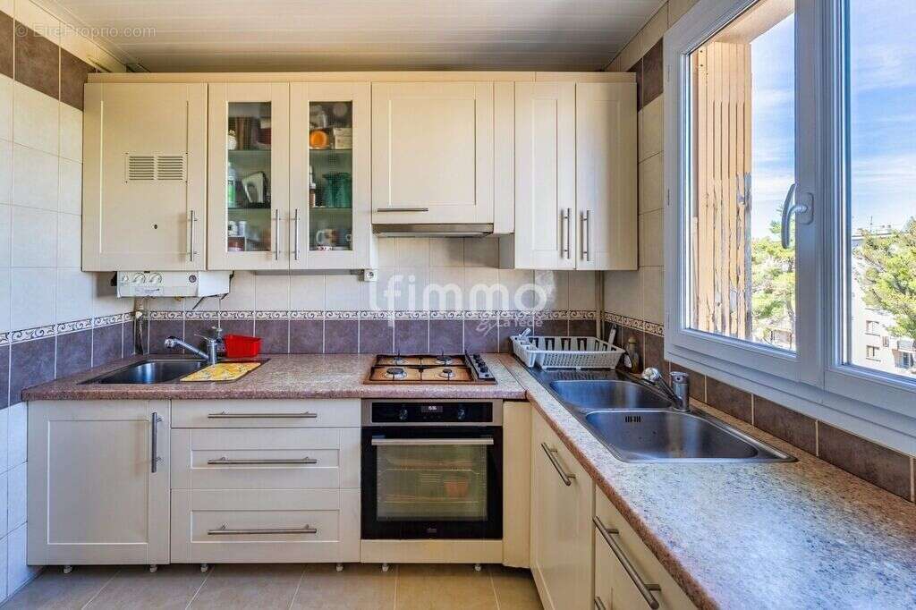Appartement T4 de 75m2 - Saint Tronc 13010 - photo 8