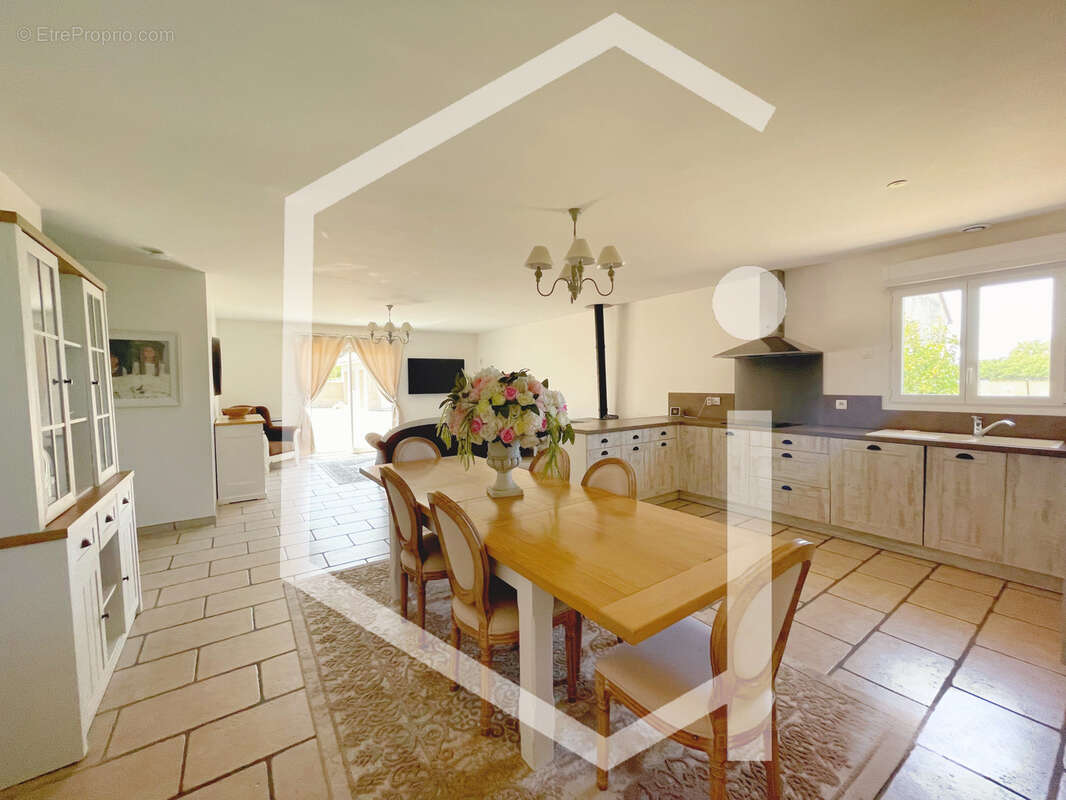 Maison à LA CHARITE-SUR-LOIRE