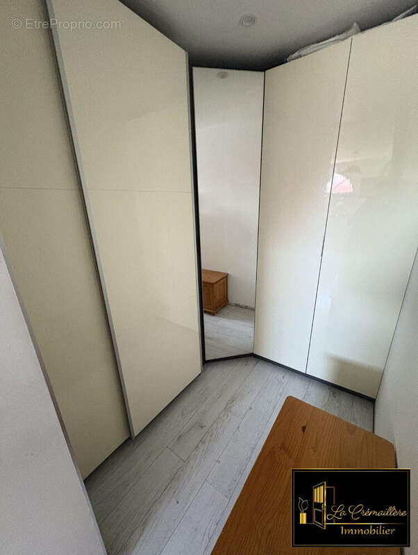 Maison 93 m² à Les Granges-Le-Roi  - photo 8