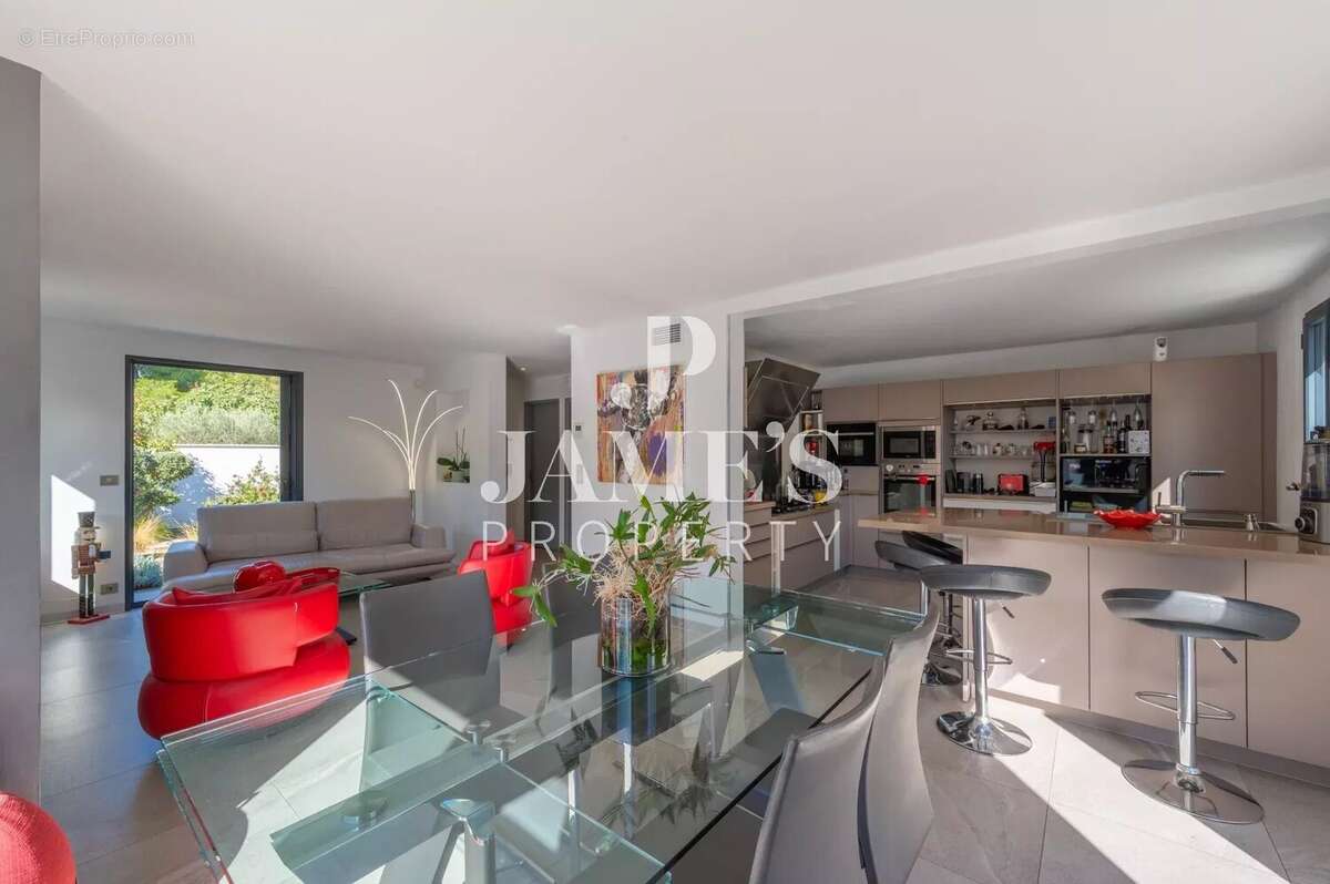 Maison à MAUSSANE-LES-ALPILLES