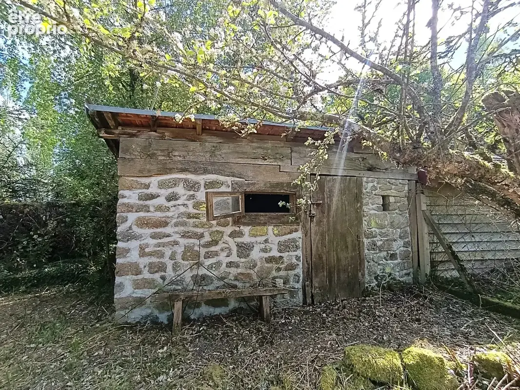 Terrain 391 m² à Saint-Yrieix-La-Montagne  - photo 8