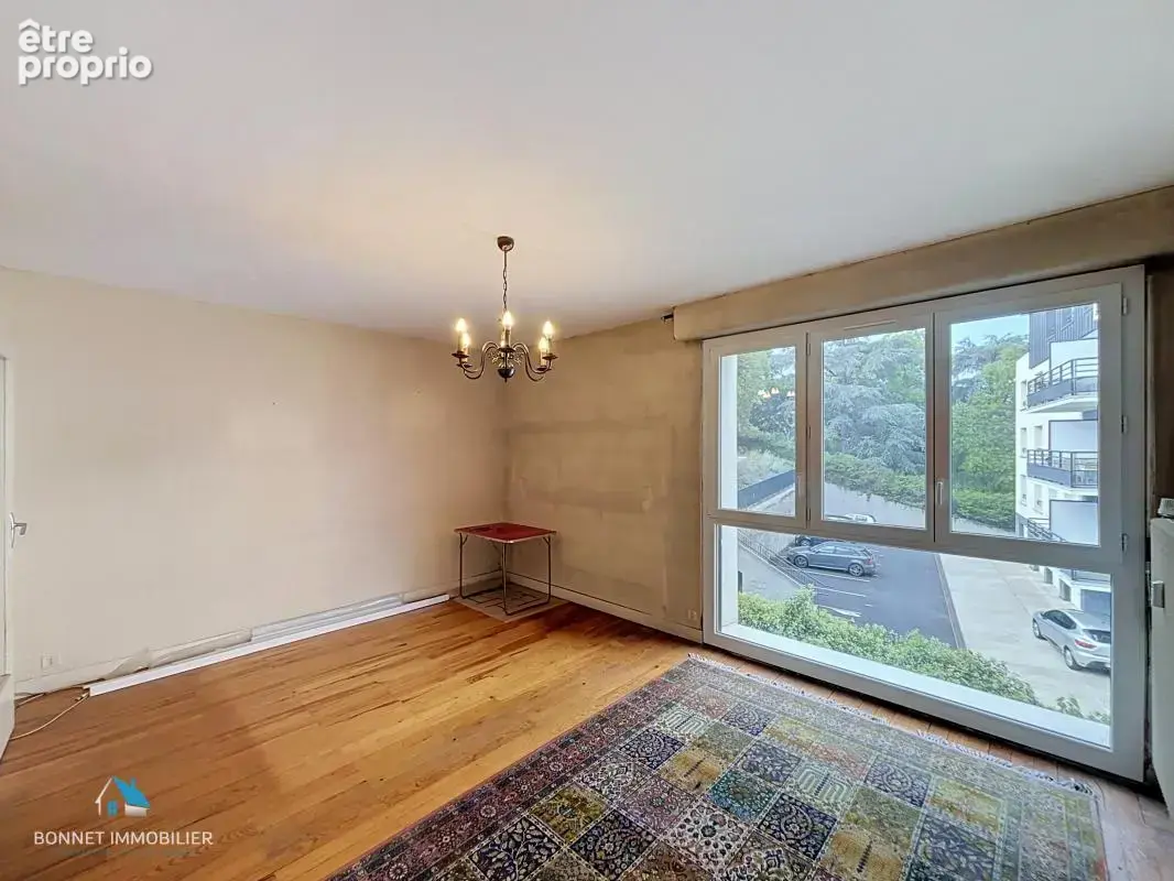 T4 traversant avec balcon, garage et cave – Un calme exceptionnel à Clermont-Ferrand - photo 9