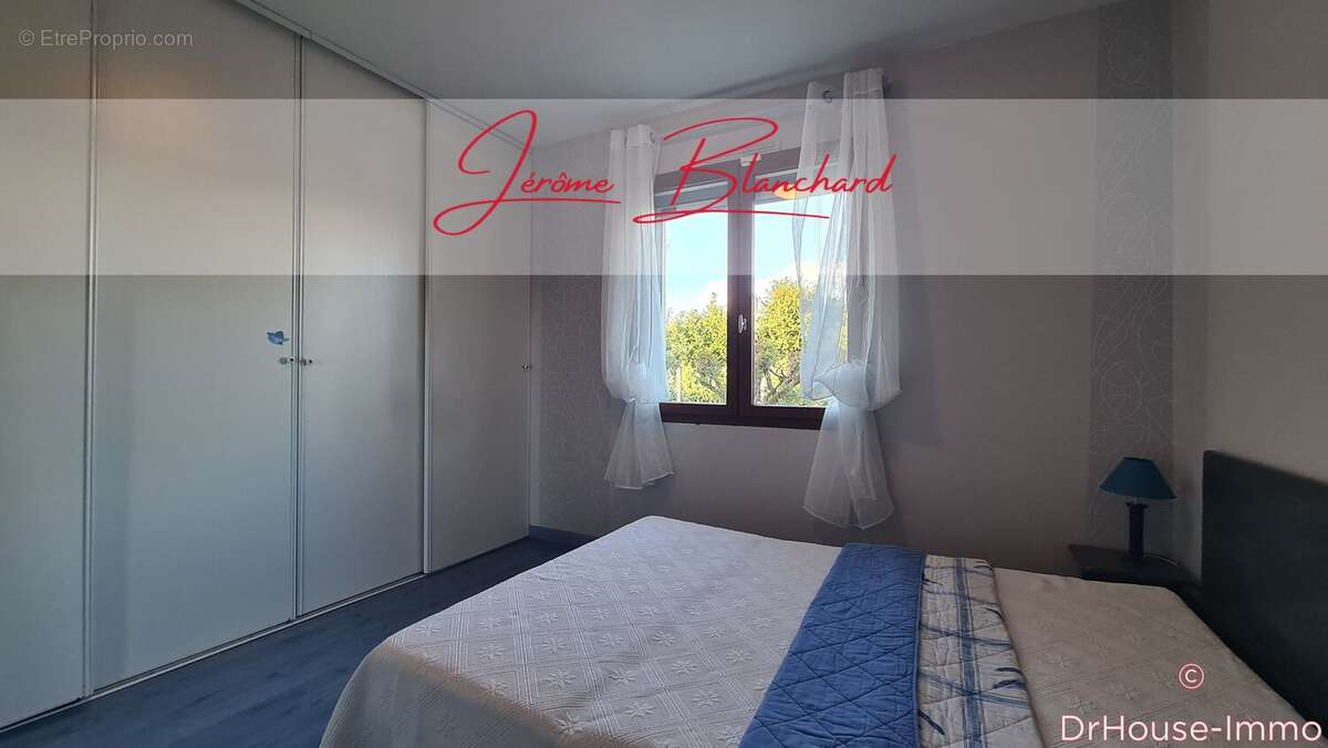 Maison à AMBARES-ET-LAGRAVE