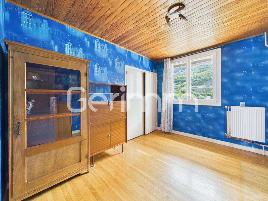 Appartement à SASSENAGE