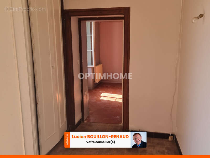 Propriete agricole avec 10 hect de terrain à  vendre /  7 pièces + DEPENDANCES - photo 7