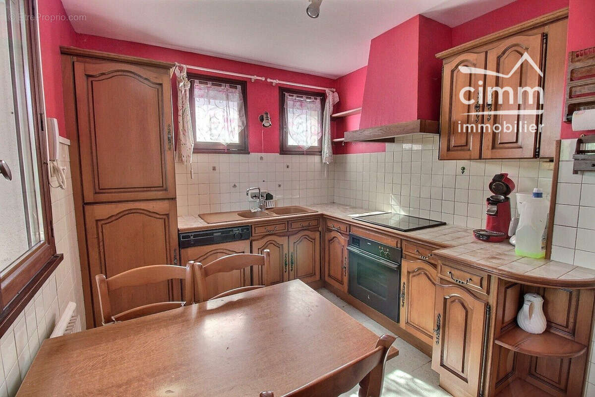 Maison à SAINT-SIMEON-DE-BRESSIEUX