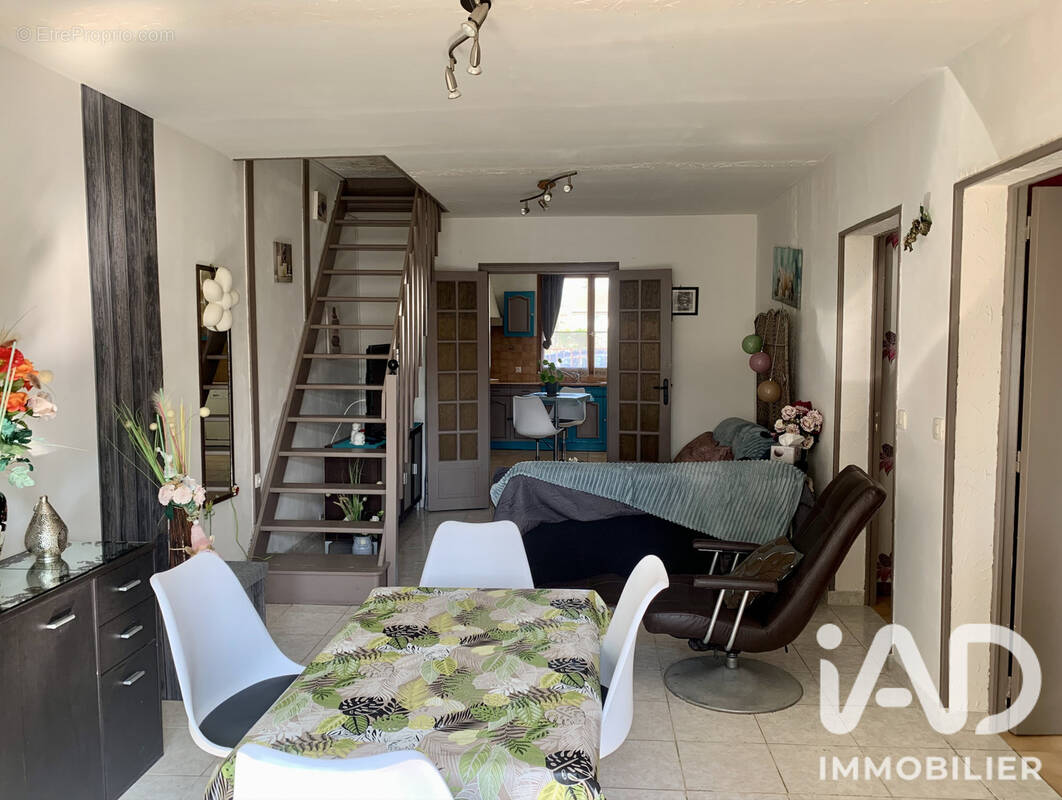 Maison 62 m² à Romilly-Sur-Seine  - photo 1
