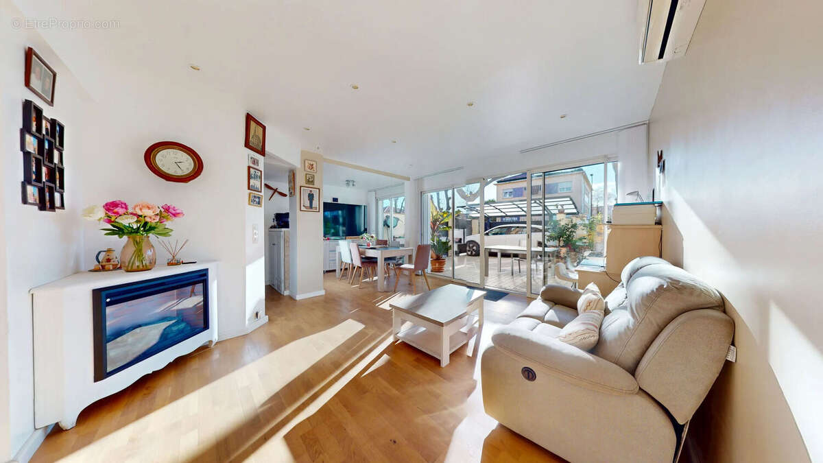 Appartement à FREJUS