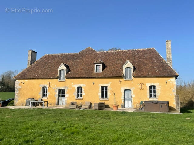 Maison à CONDE-SUR-HUISNE