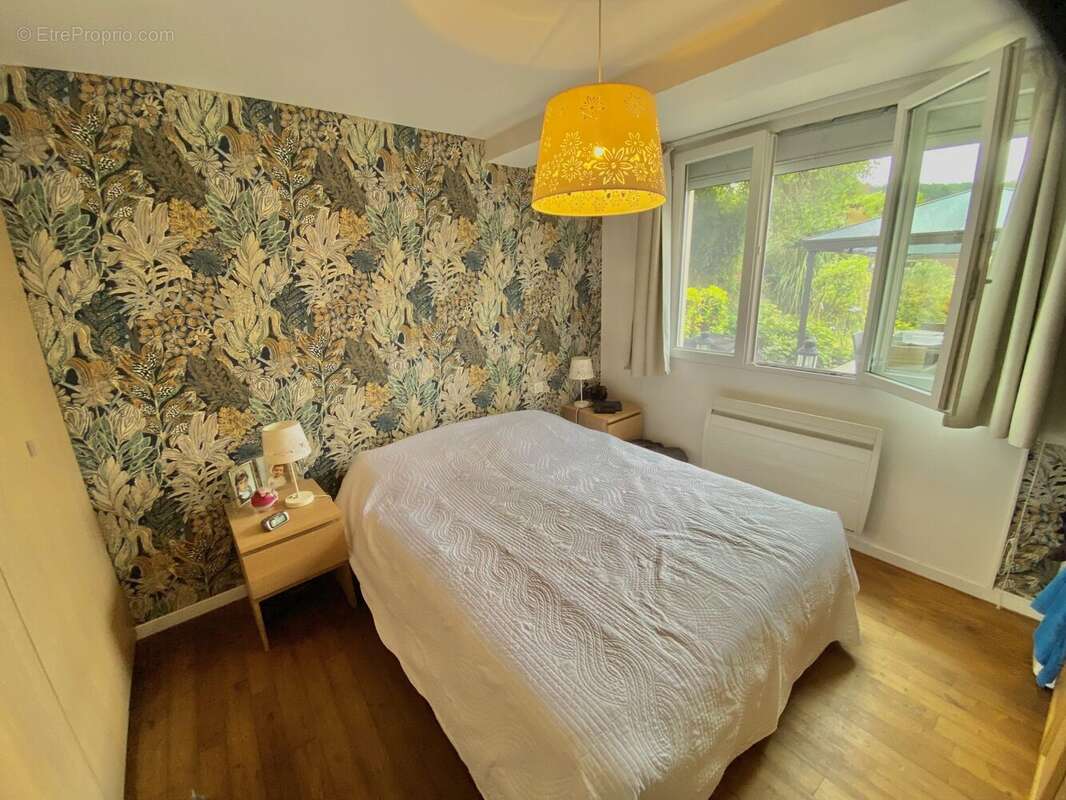 Maison à BEYNAC-ET-CAZENAC