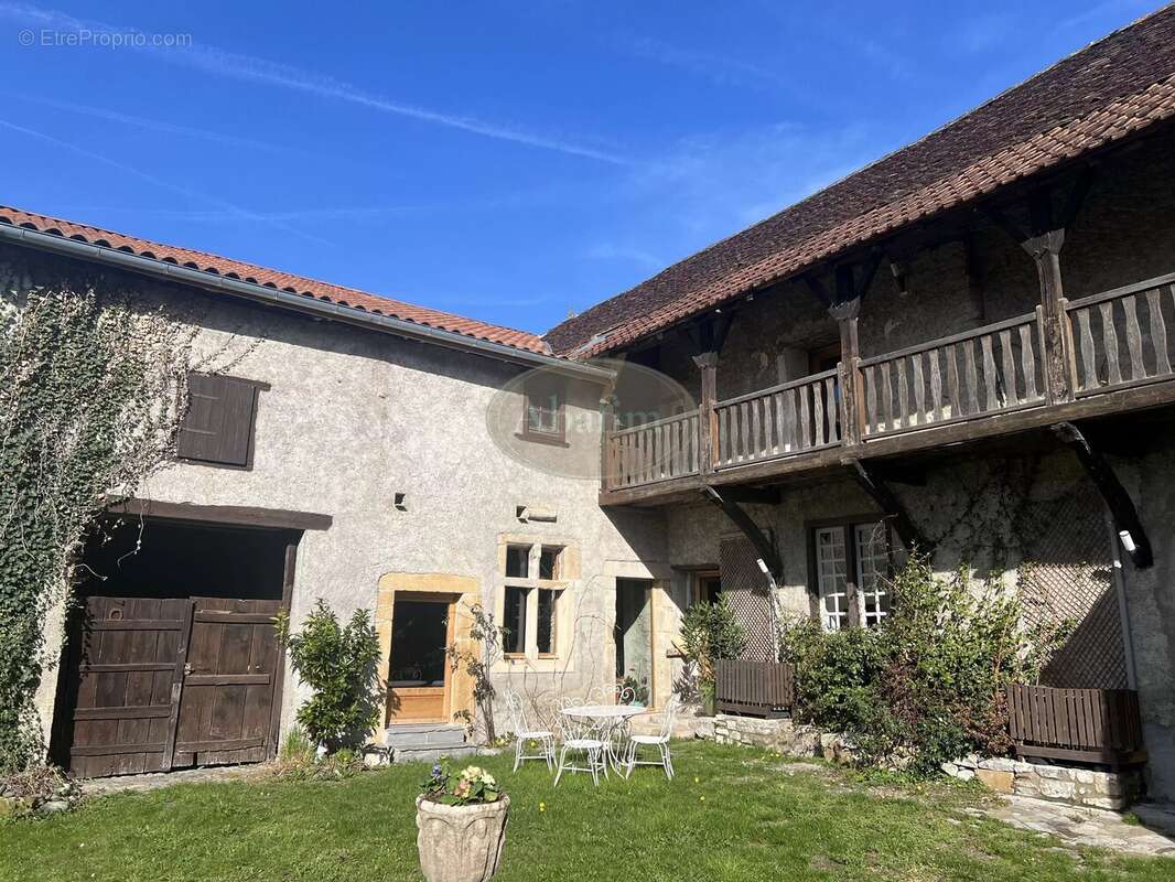 Maison à SAUVETERRE-DE-BEARN