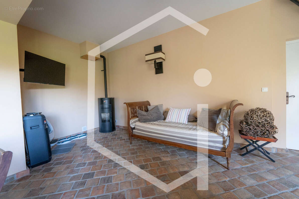 Maison à COSNE-COURS-SUR-LOIRE