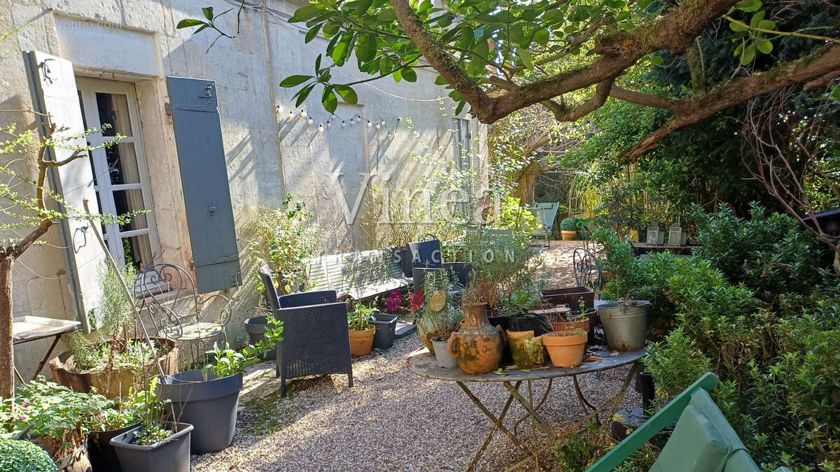 Autre à BORDEAUX