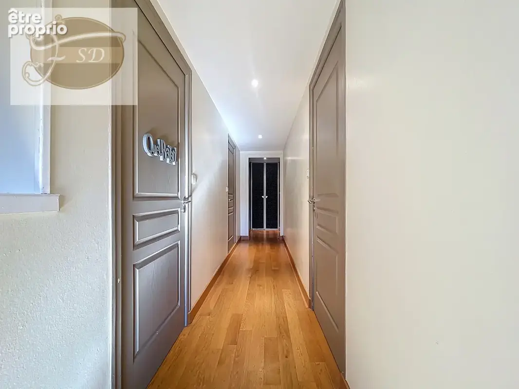 VILLA 7P+C 248m2 - photo 12