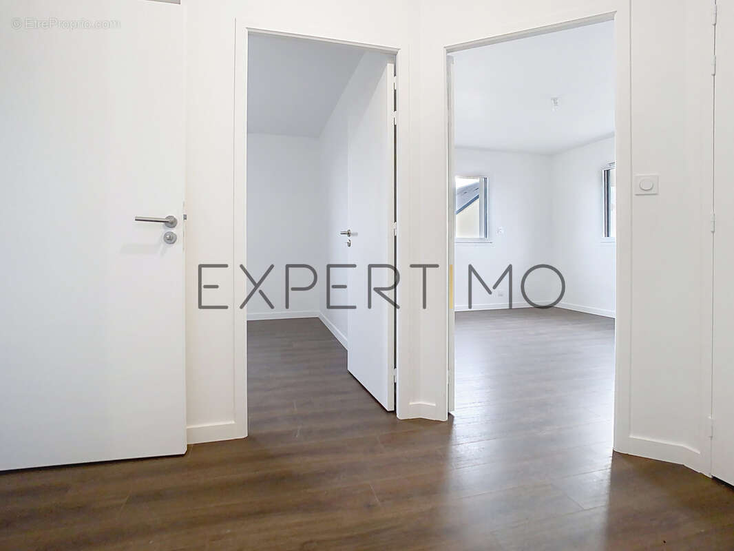 Maison à FONTAINE-ETOUPEFOUR