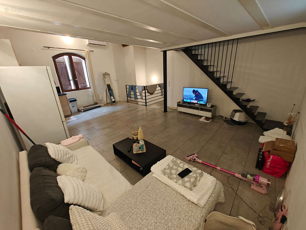 Appartement à SOLLIES-PONT