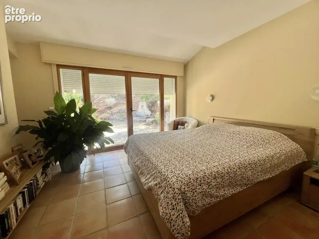 VIILLA de 290 m2 - Terrain 1 hectare à 6 suites, piscine, spa, à Aix-en-Provence 13100 - photo 25
