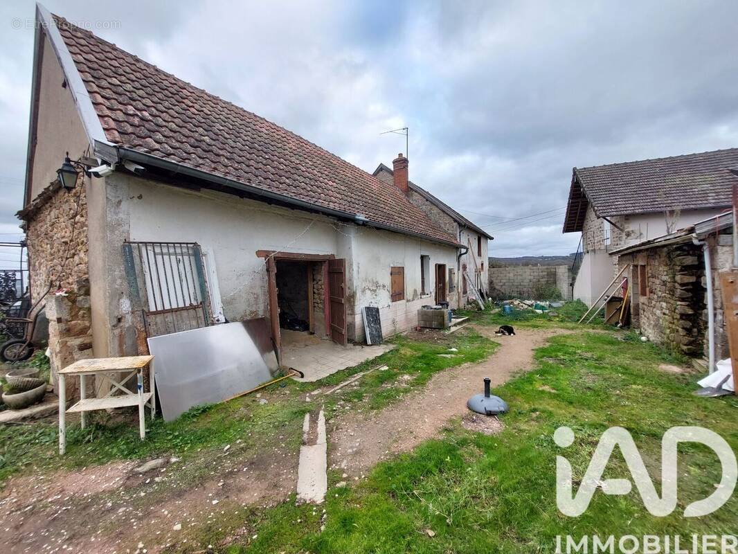 Photo 1 - Maison à SAINT-BONNET-DE-VIEILLE-VIGNE