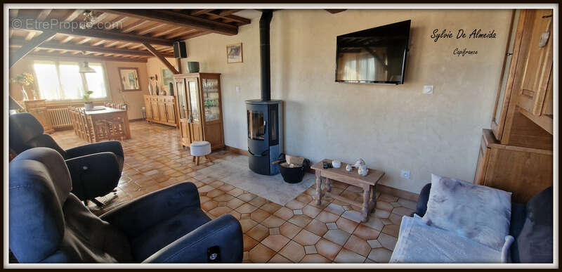 Maison à BAGE-LA-VILLE