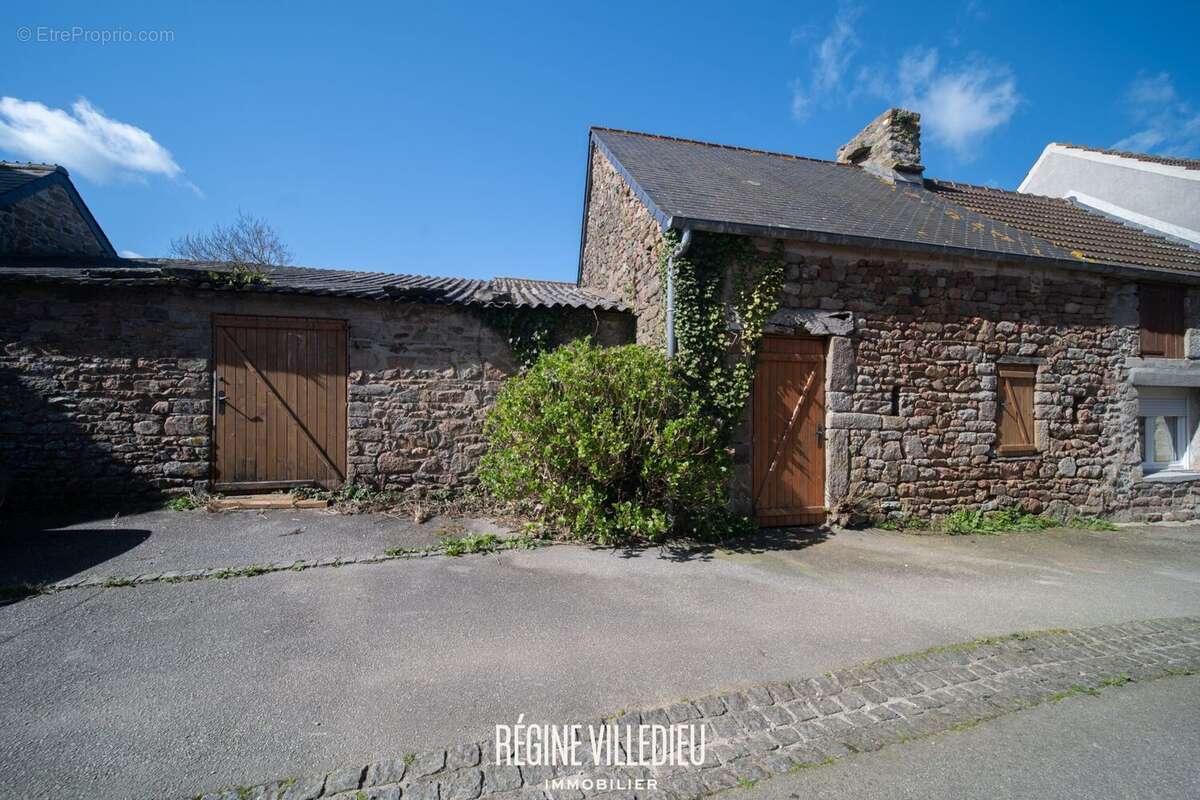 Maison à DIGULLEVILLE