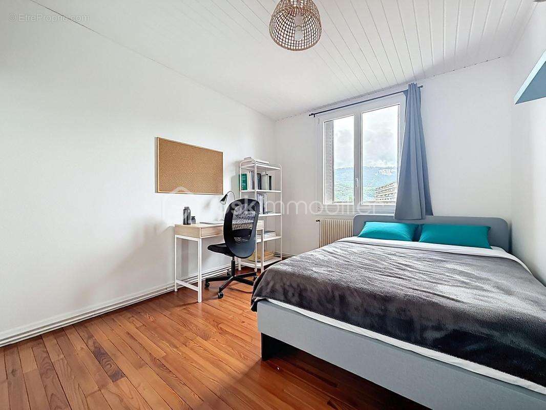Appartement T4 de 67m2- DERNIER ÉTAGE + cave - photo 6