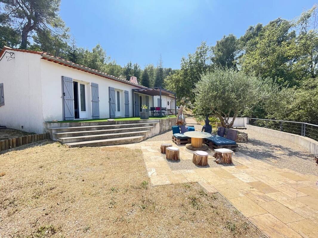 Maison à FIGANIERES