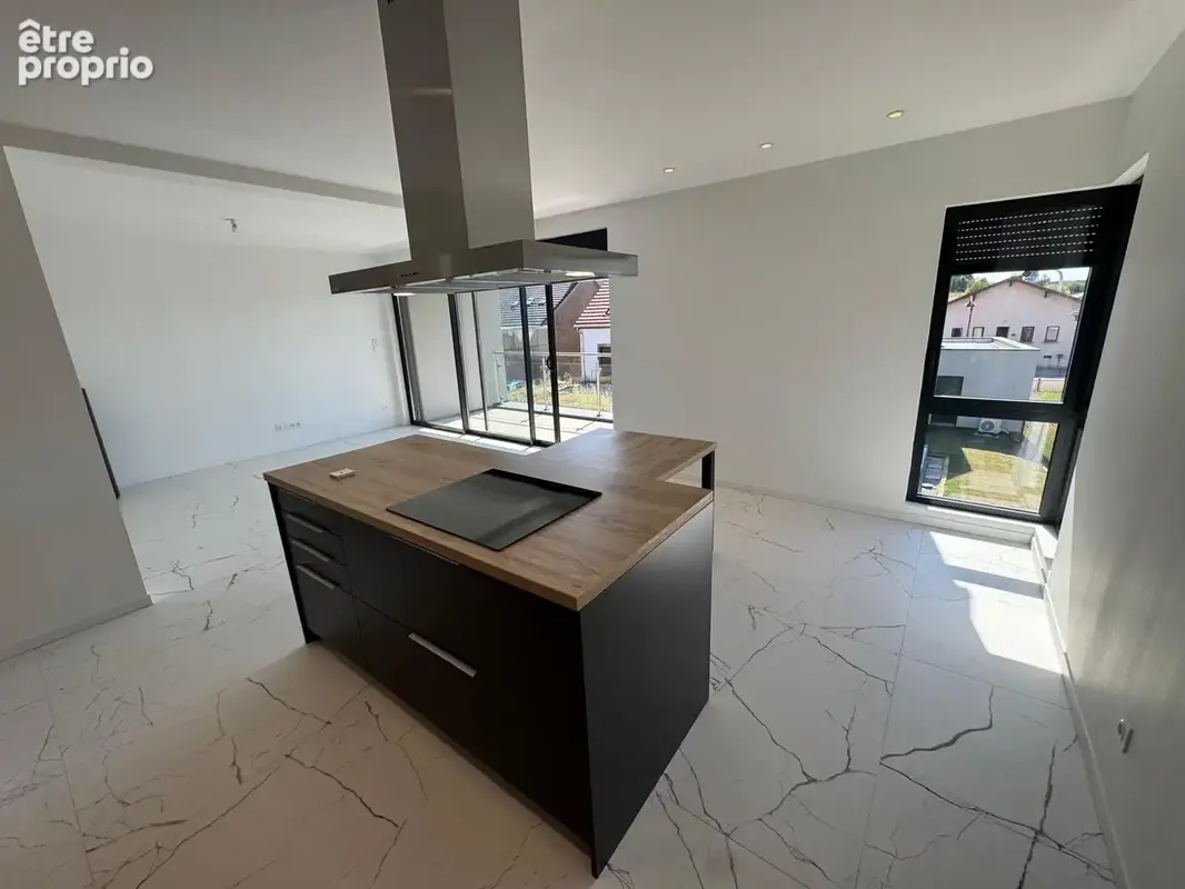 Appartement neuf au 1er étage avec balcon + 2 places de parking privatives. - photo 12