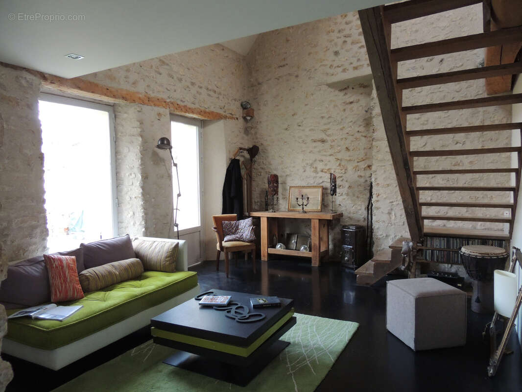 Maison à JOUY-LE-CHATEL