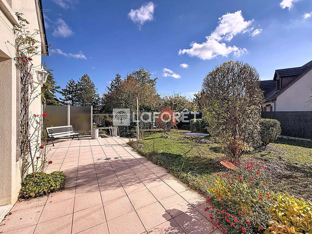 Maison à SAINT-GERVAIS-LA-FORET