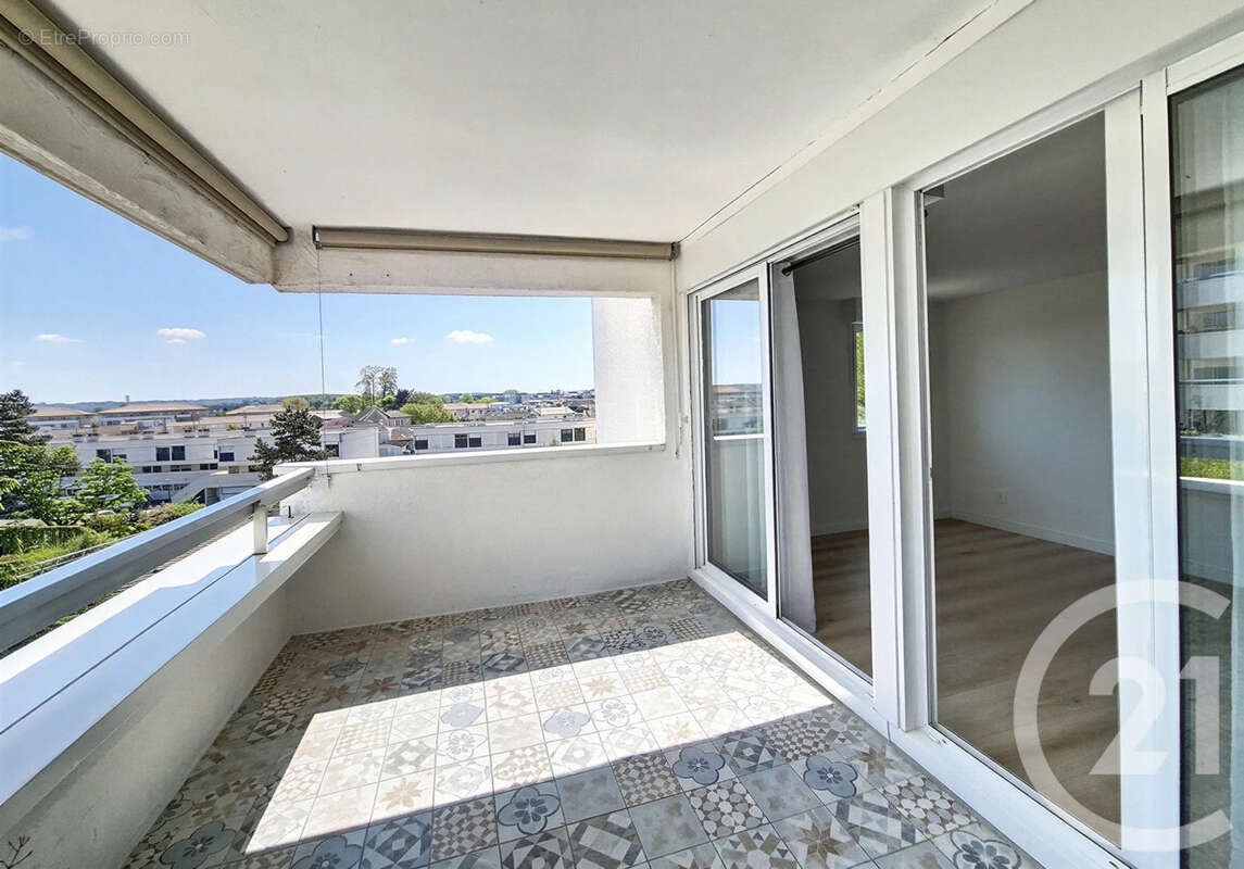 Appartement 65 m² à Begles  - photo 3