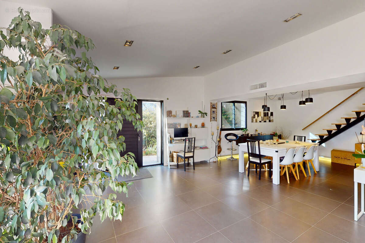 Maison à CONTES