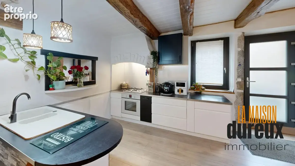 Maison 7 pièces 147 m² à vendre à Geneuille (25870) - photo 2