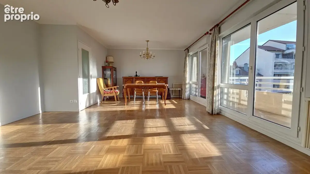 Appartement à LYON-8E