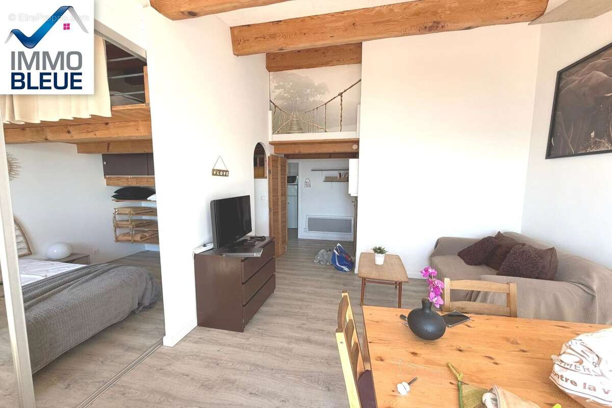 Appartement à CARRY-LE-ROUET