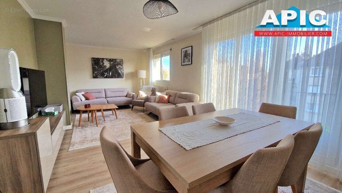 Appartement à GROSLAY