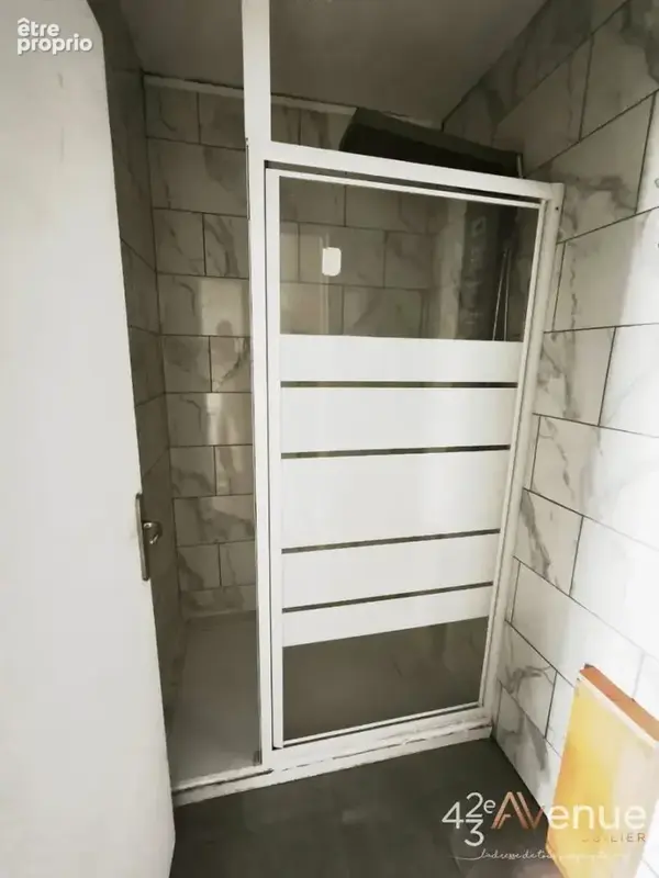 Appartement 96 m² à Saint-Etienne  - photo 9