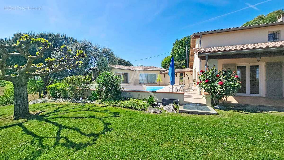 Maison à VACQUIERS