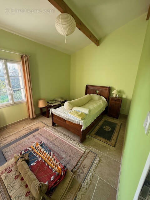 Maison à SAINT-BONNET-SUR-GIRONDE