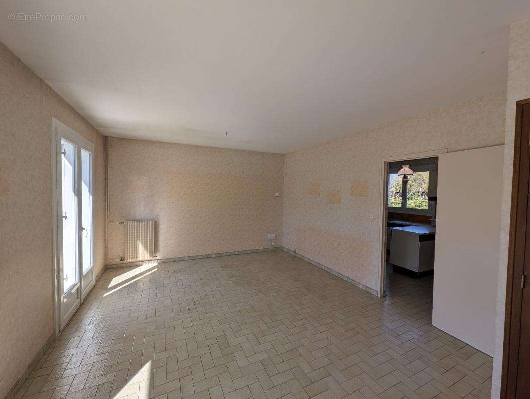 Maison à SAINT-SULPICE-ET-CAMEYRAC