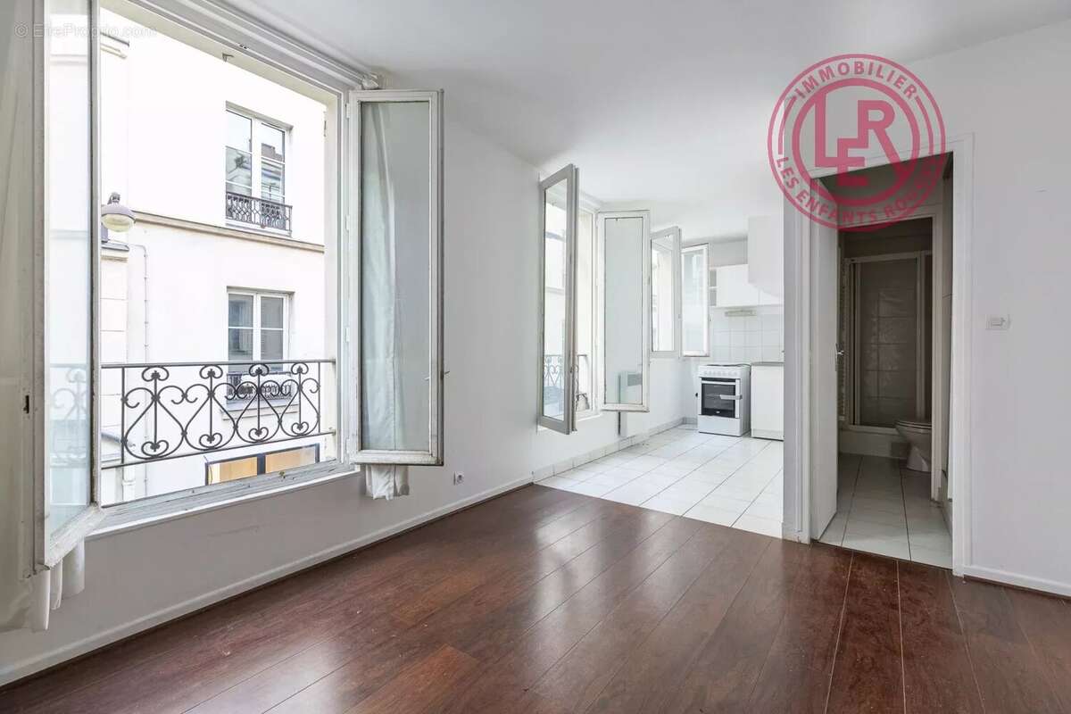 Paris 11ème - Square Gardette - 42,18m2 à rénover comme une maison au 1er et dernier étage - photo 3
