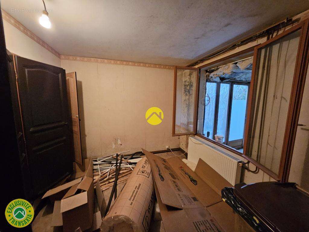 Maison à JUSSY-LE-CHAUDRIER