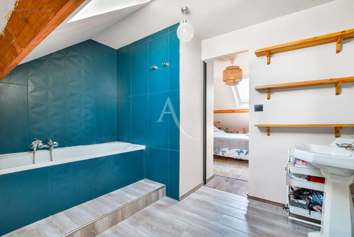 Maison à VERNEUIL-L&#039;ETANG