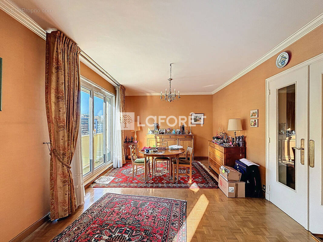 Appartement à BOURG-LA-REINE