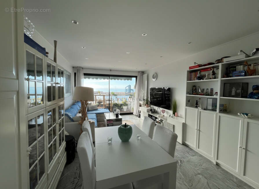 Appartement à ROQUEBRUNE-CAP-MARTIN