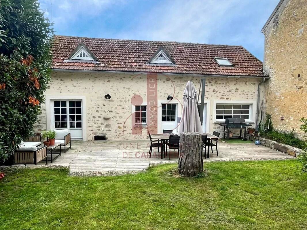 Maison à VULAINES-SUR-SEINE