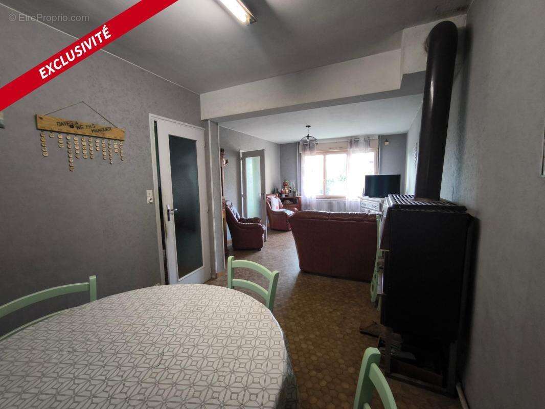 Maison à CHAZE-HENRY