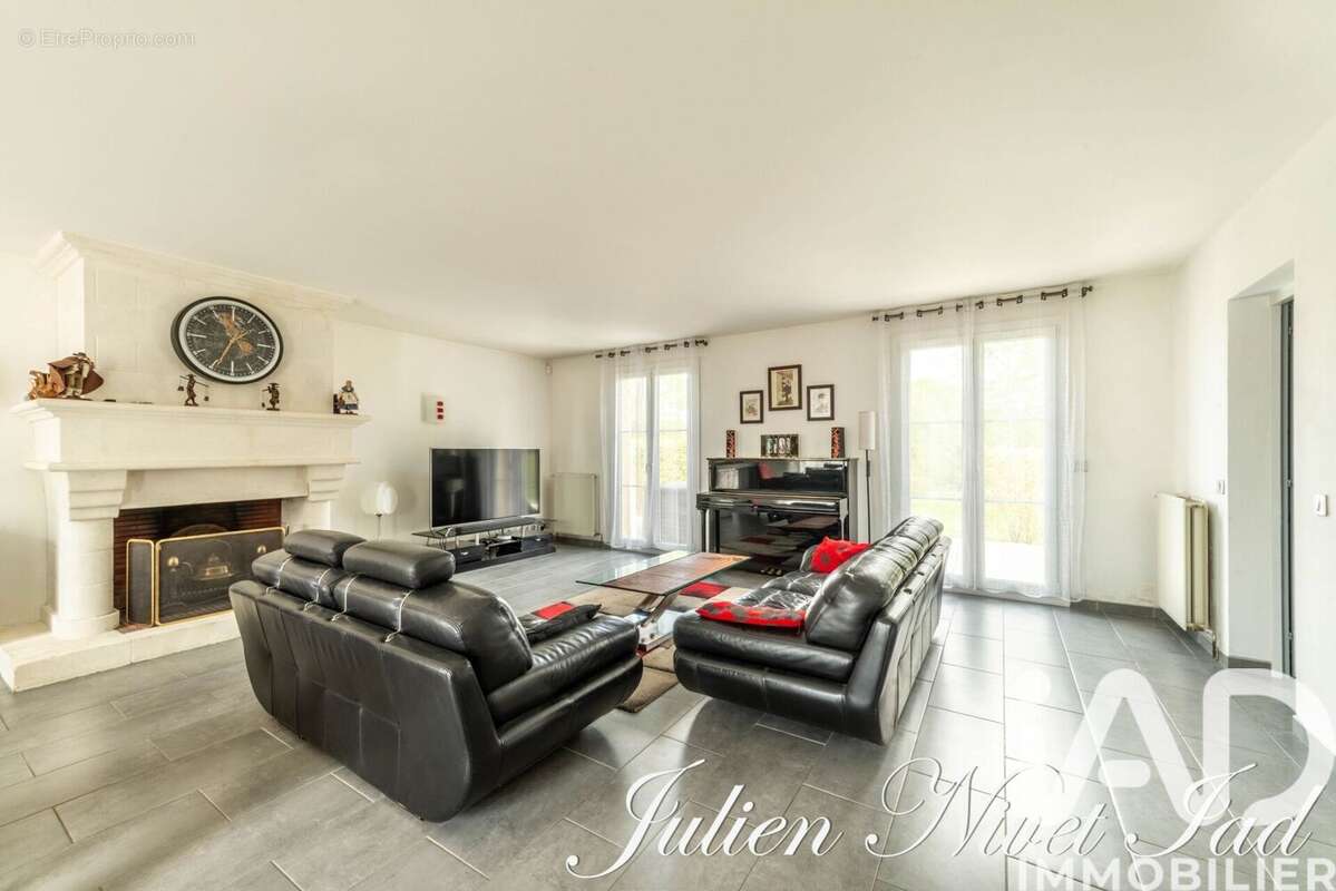 Maison 175 m² à Guiry-En-Vexin  - photo 3