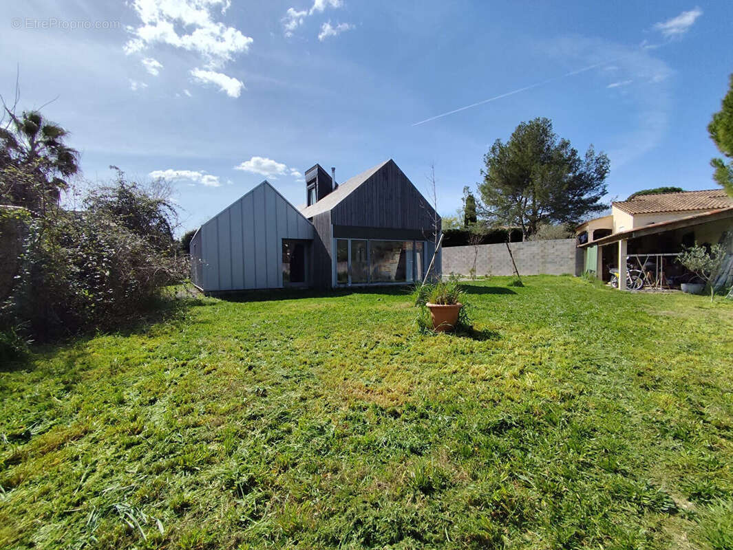 Maison à CANNES-ET-CLAIRAN