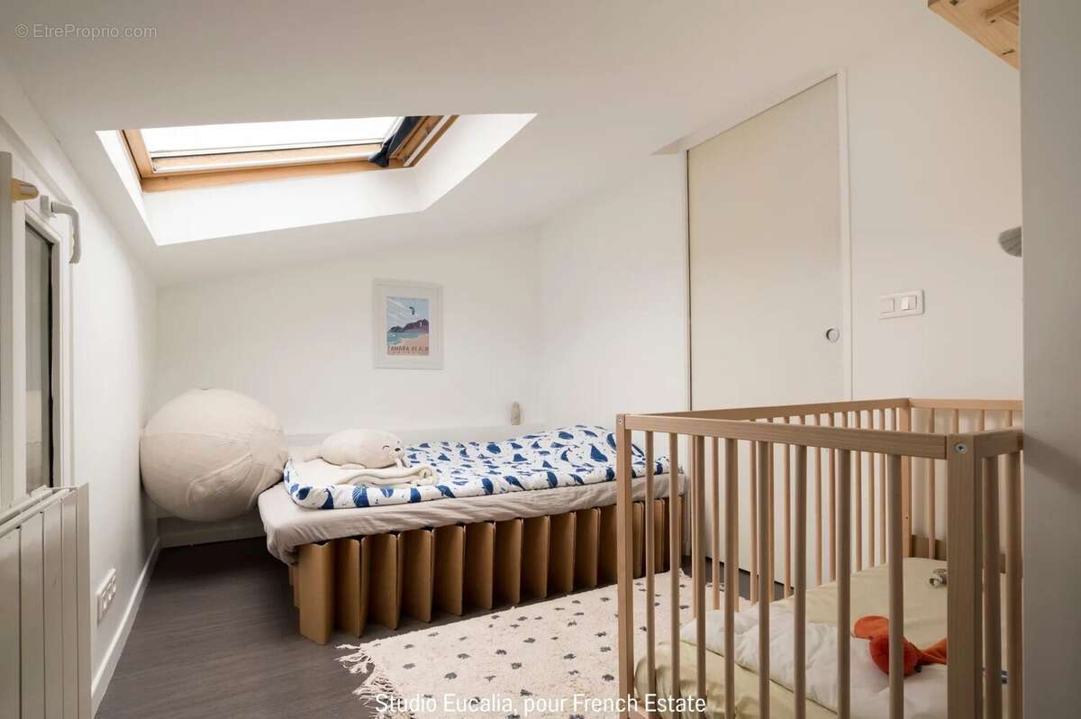 Appartement à LES LILAS