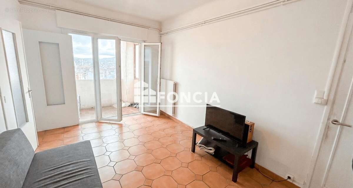 Appartement à MARSEILLE-2E